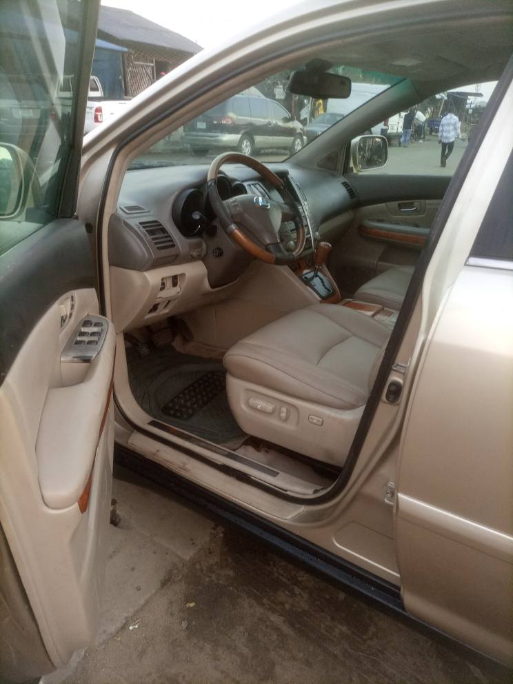 A picture of Rx330