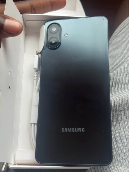 A picture of Open box Samsung a07