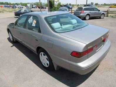 A picture of Super Clean 1999 TOYOTA CAMRY LE For Just 650 000