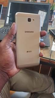 A picture of Samsunj 7 pro 110 000ugx