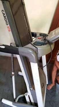 A picture of 130kgs TREADMILL on sell