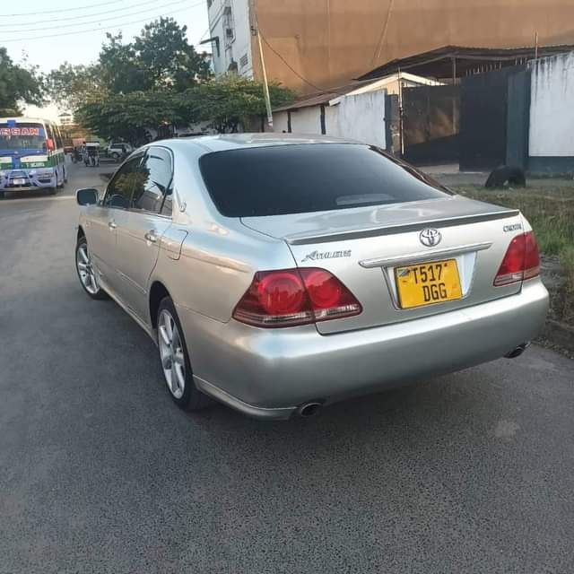 A picture of 2004 TOYOTA CROWN ATHLETE