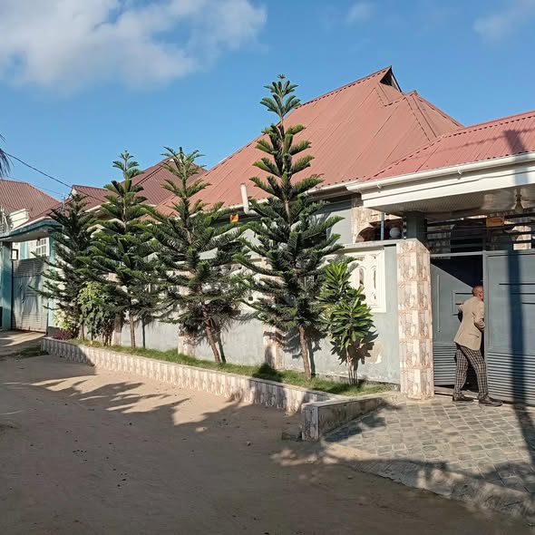 A picture of NAUZ NYUMBA IPO DAR ES SALAAM KINYEREZI 0621229626