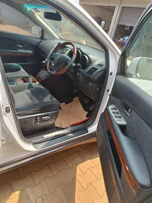 A picture of 2006 Toyato Harrier