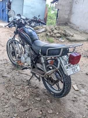 A picture of Haojue cc 125