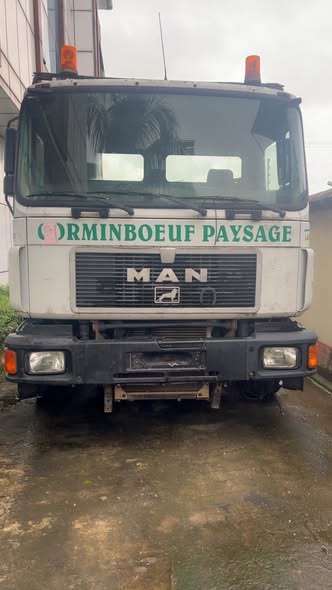 A picture of MAN Diesel 26 403 Heavy Duty Truck 1997