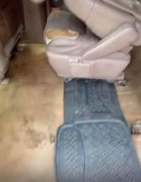 A picture of 2002 Sienna first body 07088153375 Buy n repackage