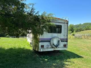 A picture of GOOD engine and parts RV