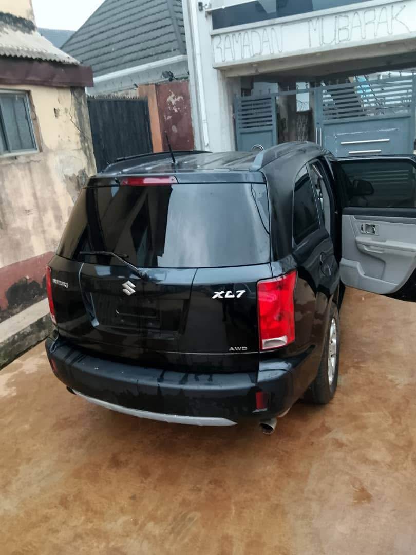 A picture of SUZUKI XL7 FIRST BODY BUY AND DRIVE