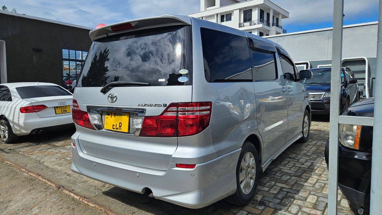 A picture of Toyota Alphard