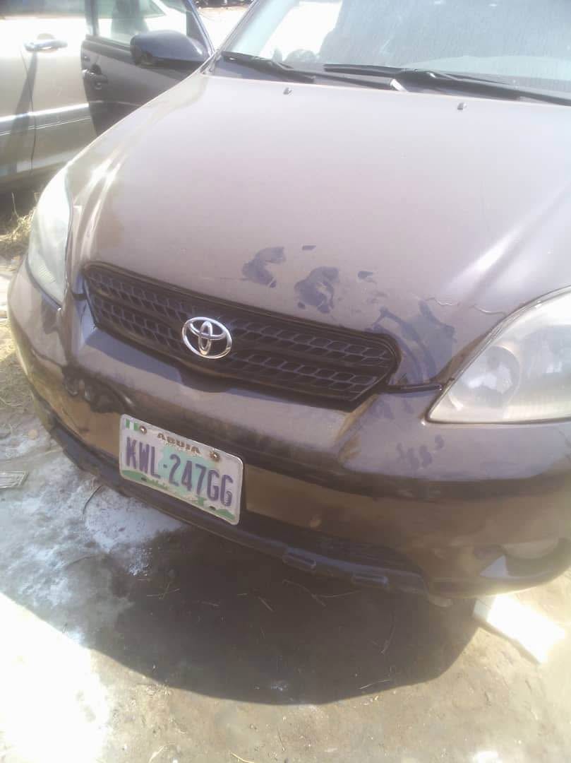A picture of Neatly used 2004 Toyota matrix