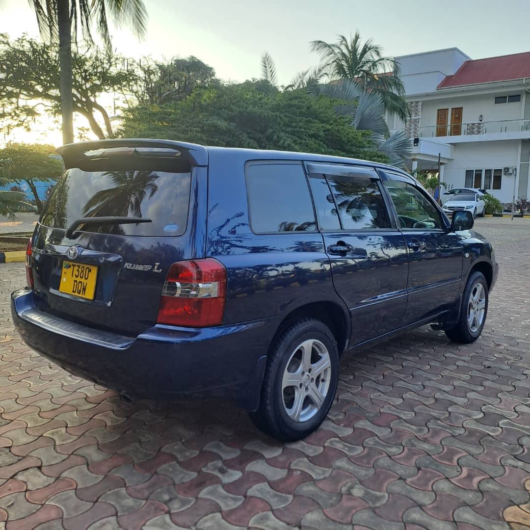A picture of Toyota KLUGER