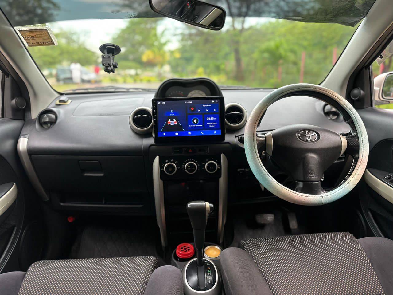 A picture of TOYOTA IST