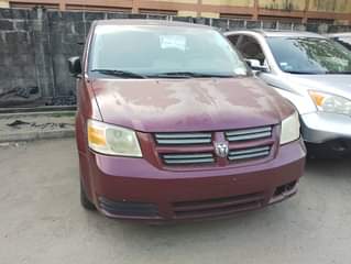 A picture of 2009 Dodge caravan tokumbo Price 3 5m Location Amuwo odofin