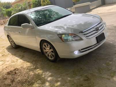 A picture of Distress sales Toyota Avalon 2008 model keyless First body Belgium