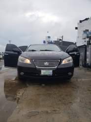 A picture of 2009 Lexus Es 350 Silent Engine Smooth gear transmission AC