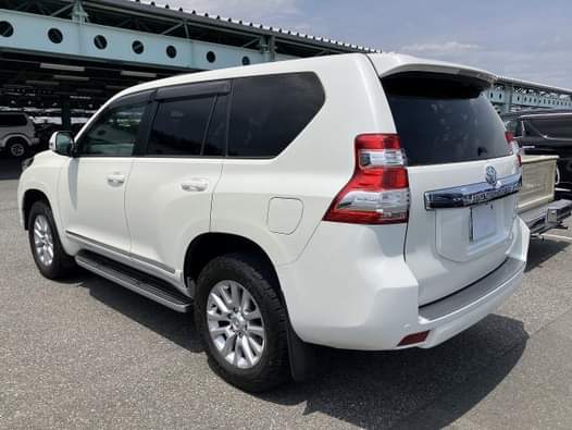 A picture of TOYOTA LANDCRUISER PRADO TZ G 2017 4WD