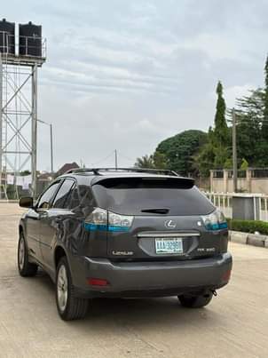 A picture of Nigeria used 2006 Rx330 with complete papers going for 6