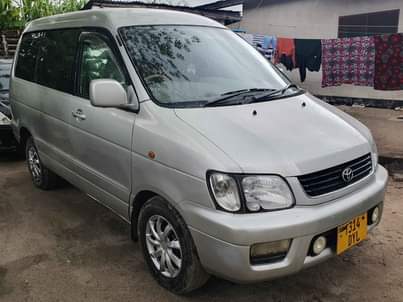 A picture of NOAH SR40 GIA FUPI