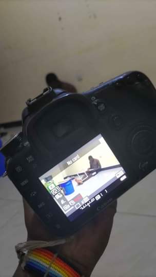 A picture of CANON 7D BODY WITH 2 BETTER CF CARD GB32 NA
