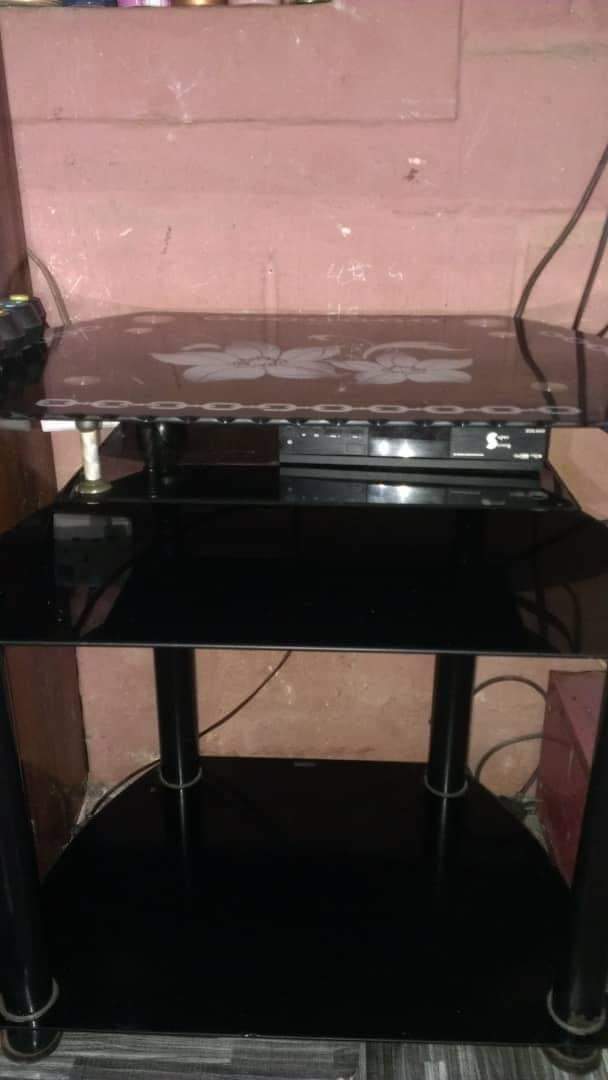 A picture of Glass tv stand