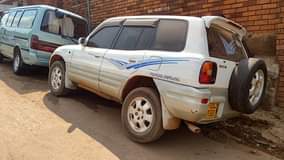 A picture of Rav4 7 7m good condition call 0706260442