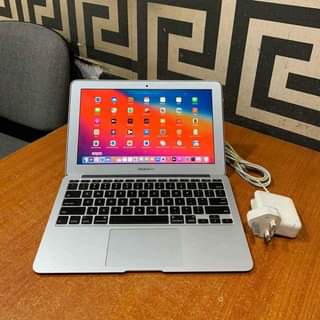 A picture of 2013 Apple MacBook Air A1466 Intel Core i5 128GB SSD