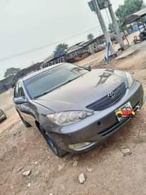 A picture of 2004 Toyota Camry Saloon