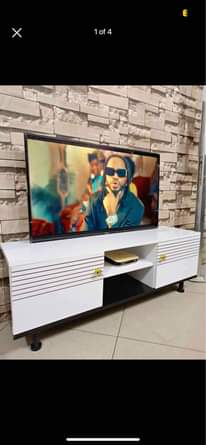 A picture of hisens smart tv full box nch 55 tv kubwa quality