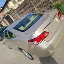 A picture of GOLD ES 350