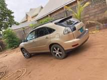 A picture of Very clean and sound Lexus Rx330 2005 mod