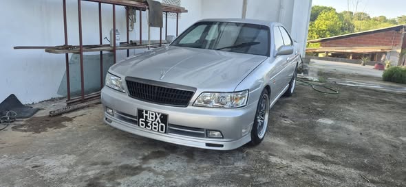 nissan laurel