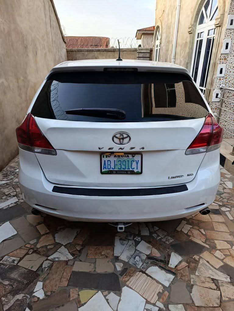 A picture of 2011 Toyota venza