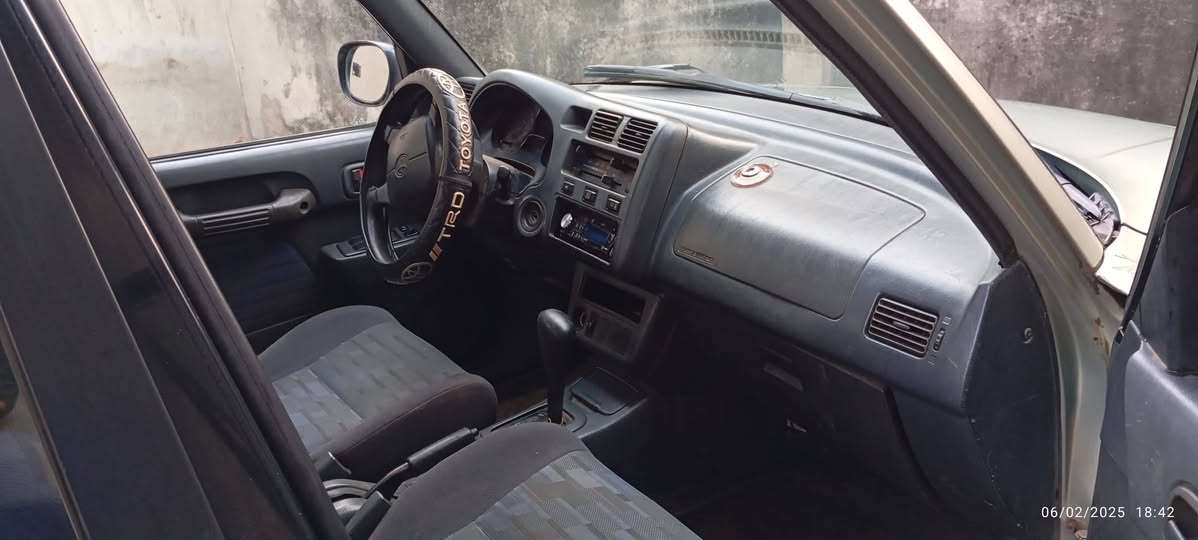 A picture of Toyota rav4