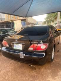 A picture of 2005 LEXUS ES 330 in pristine condition with first body
