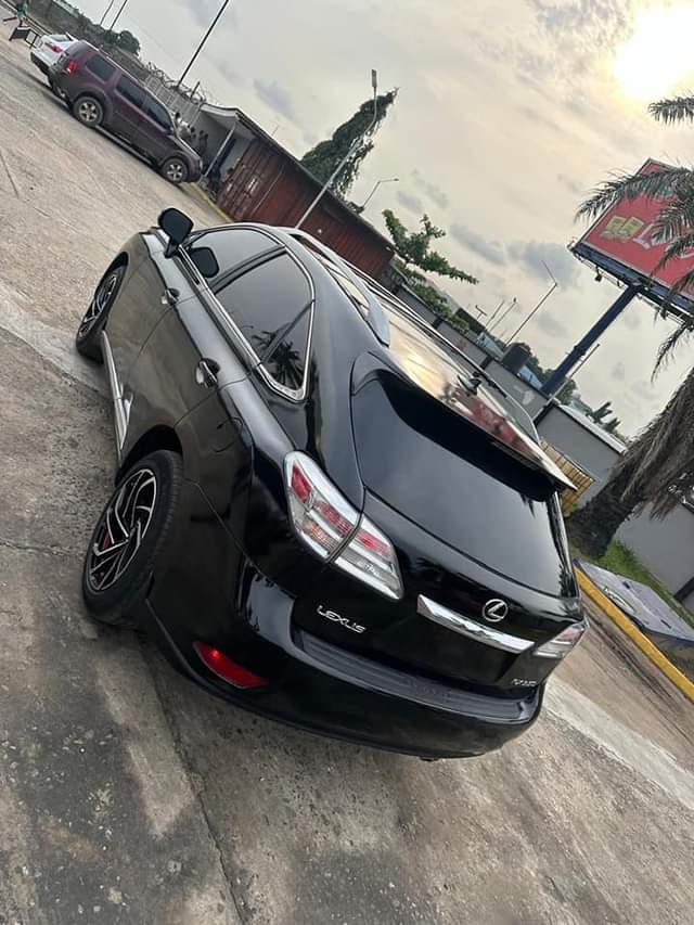 A picture of Lexus Rx350 2011