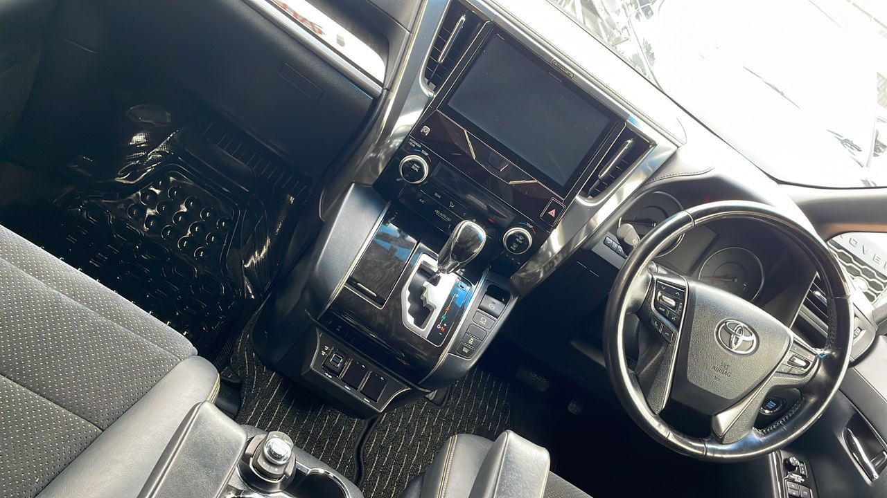 A picture of Toyota alphard velfire 2018