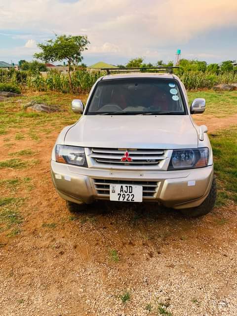 used mitsubishi pajero