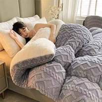 A picture of NEW HEAVY FLEECE BLANKETS AVAILABLE The package comes with One