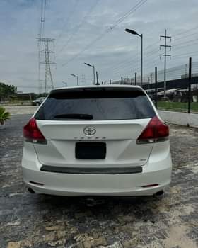 A picture of Toyota Venza 2013 Brand Toyota Model Venza Year 2013 Transmission