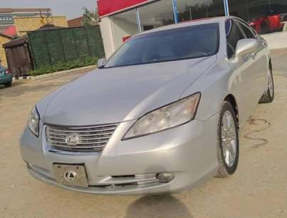 A picture of Lexus ES350 2007 going for 5 5m only nothing to