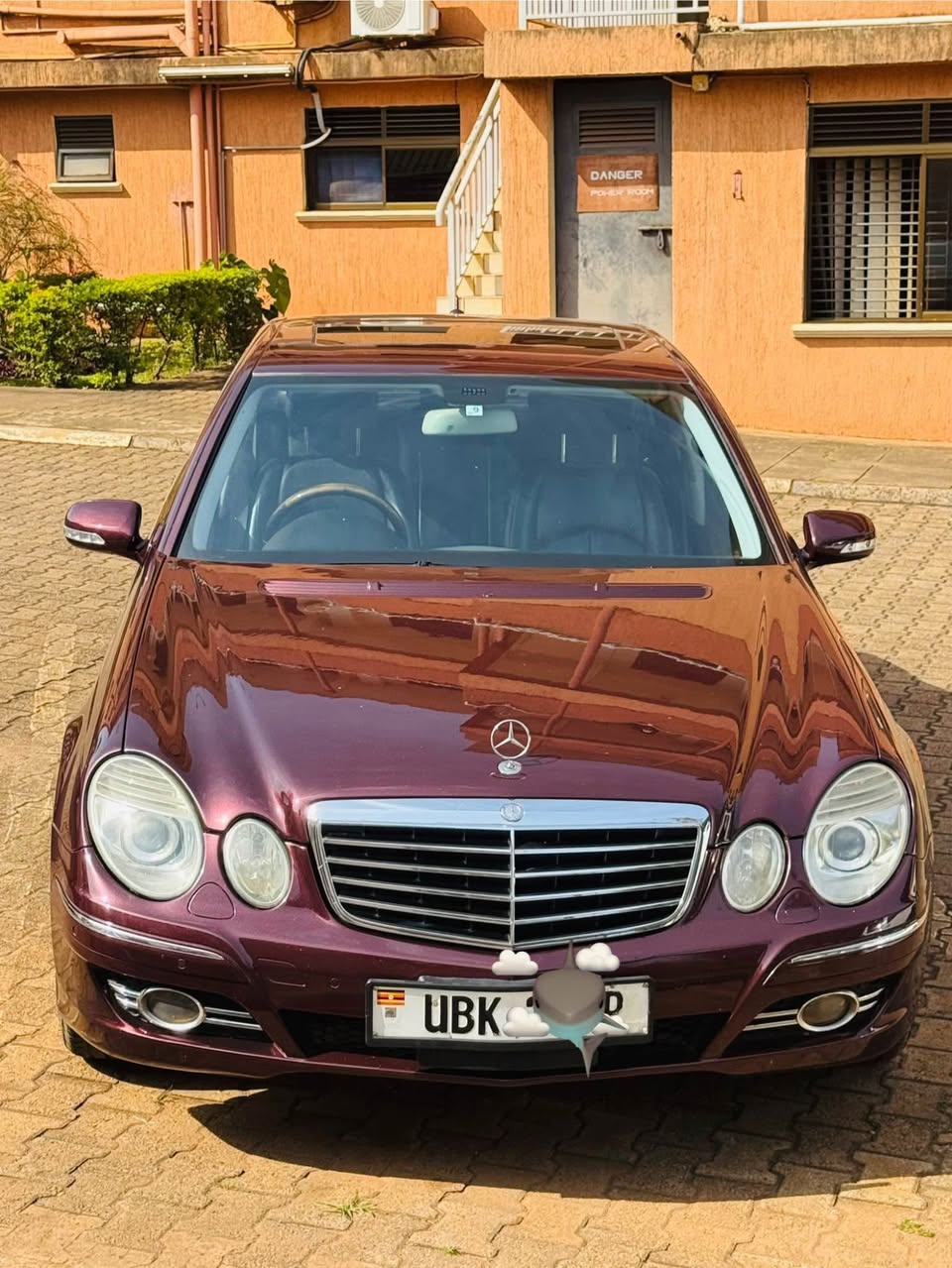 A picture of W211 2008 model