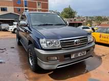 A picture of LAND CRUISER V8 FOR SALE 88 000 000 NEGOTIABLE CALL