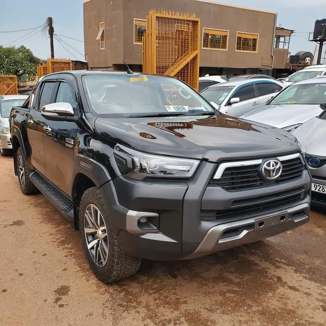 A picture of HILUX 2019 180M