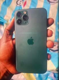 A picture of Iphone 11 pro