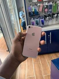 A picture of IPHONE 7 PLAIN