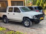 A picture of 1999 Toyota hilux white