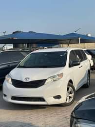 A picture of Direct Belgium Toyota Sienna Year 2017 Colour White ustom uty
