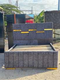 A picture of Karibu nauza kitanda cha bed sofa 5 6 Bei 250000