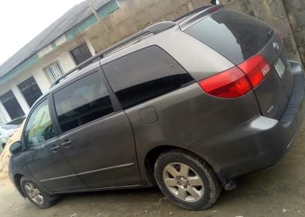 A picture of Toyota Sienna